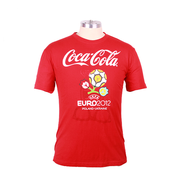 男士红色圆领印花T恤衫广告宣传