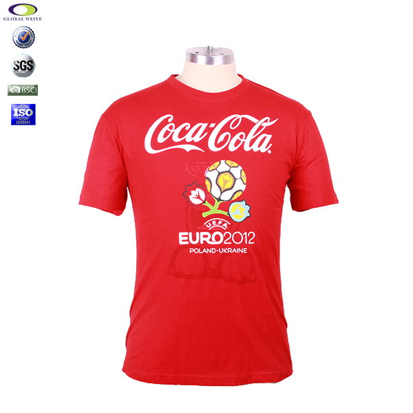 男士红色圆领印花T恤衫广告宣传