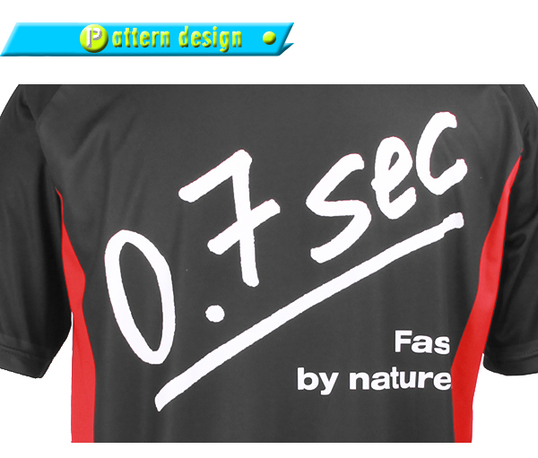 定制男士黑红拼接全涤热升华圆领短袖T恤衫定制厂家